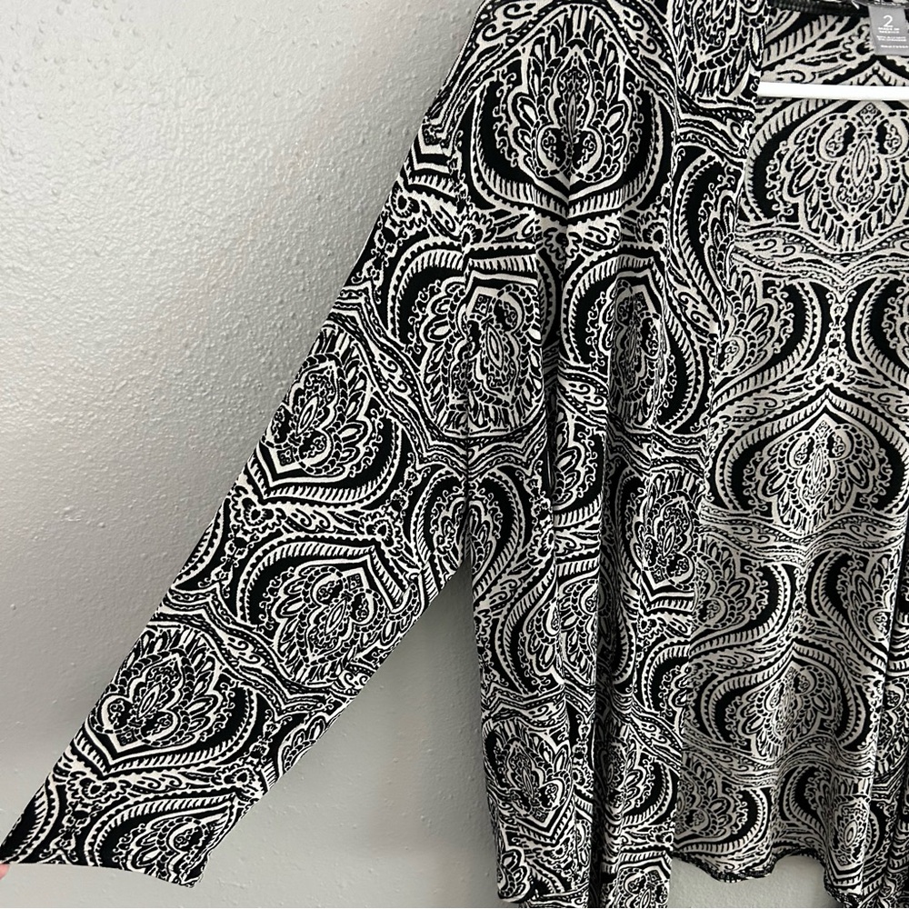 Chicos Travelers Size 2 Black White Slinky Open Front Cardigan Sweater L Stretch - Picture 2 of 6